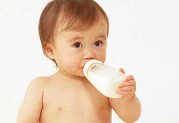 如何为宝宝选择健康的奶粉