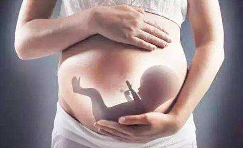 高龄供卵风险_我苦等多年终于怀孕却没胎芽，高龄孕妇孕初期这样做母子平安